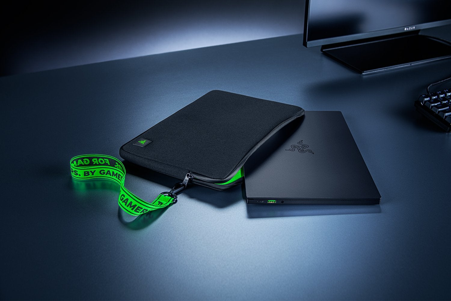 Razer Neoprene Sleeve V2 For Notebooks AUTUMN LEAF